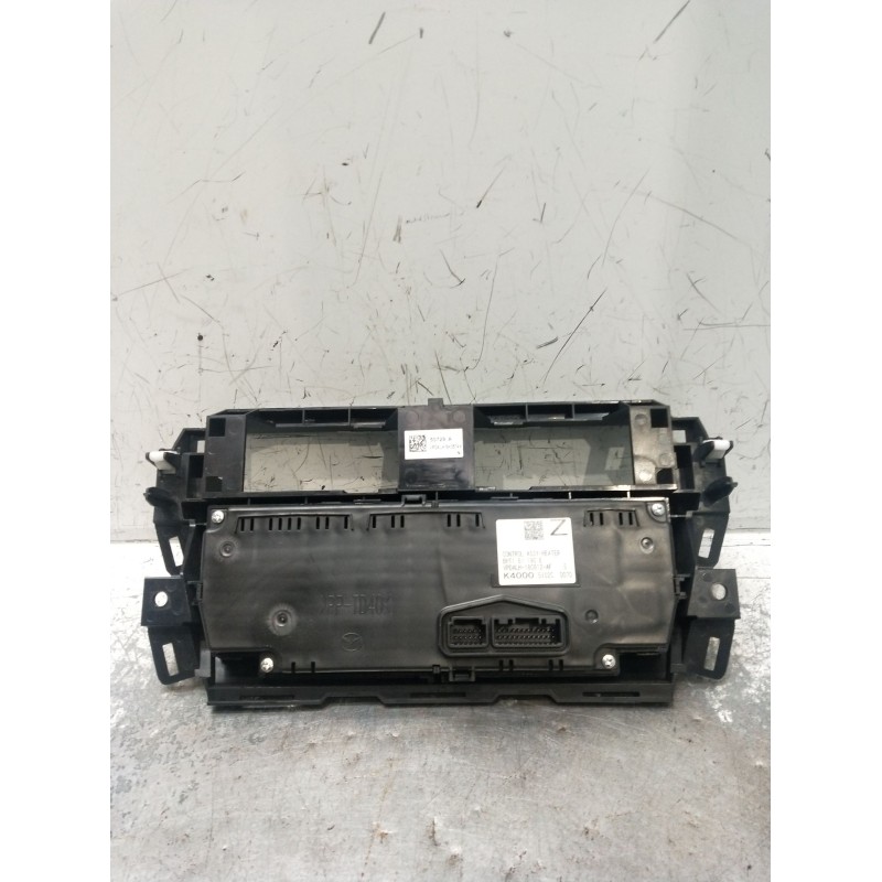 Recambio de mando calefaccion / aire acondicionado para mazda 3 (bm, bn) 2.2 d referencia OEM IAM BHT161190E K40005102C0070 