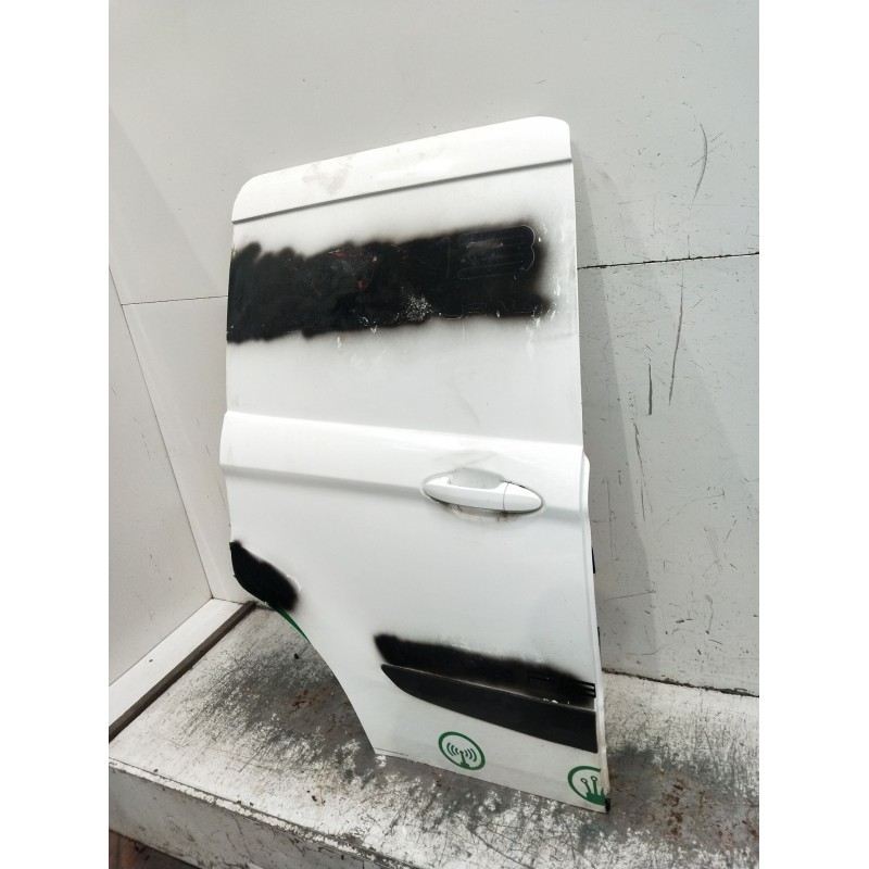 Recambio de puerta trasera derecha para ford transit courier b460 furgoneta/monovolumen 1.5 tdci referencia OEM IAM  5P 