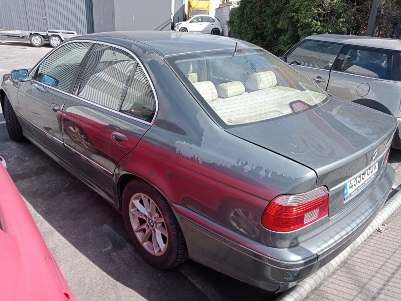 bmw 5 (e39) del año 2003