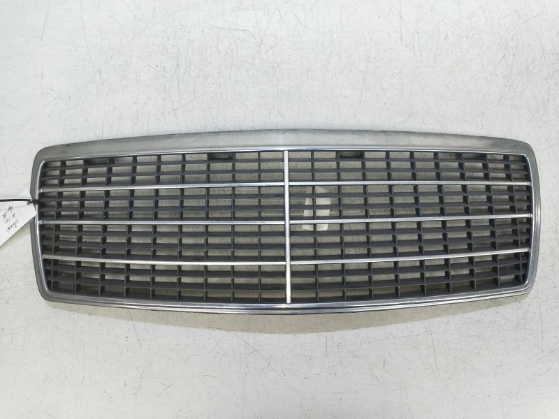 Recambio de rejilla delantera para mercedes clase s (w140) berlina 4.2 v8 32v cat referencia OEM IAM   