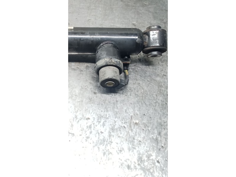 Recambio de amortiguador trasero izquierdo para hyundai i30 (pde, pd, pden) 2.0 n referencia OEM IAM 55300S0100  