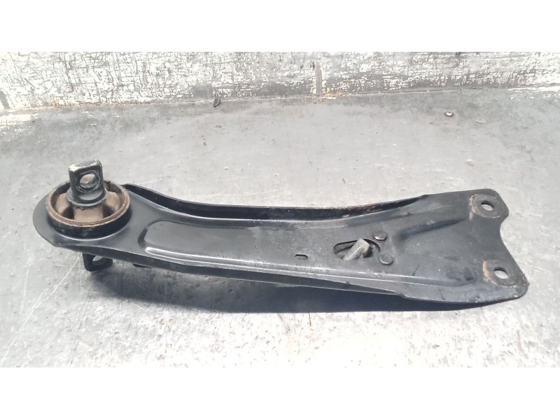 Recambio de brazo suspension inferior trasero izquierdo para hyundai i30 (pde, pd, pden) 2.0 n referencia OEM IAM 55270S0000  