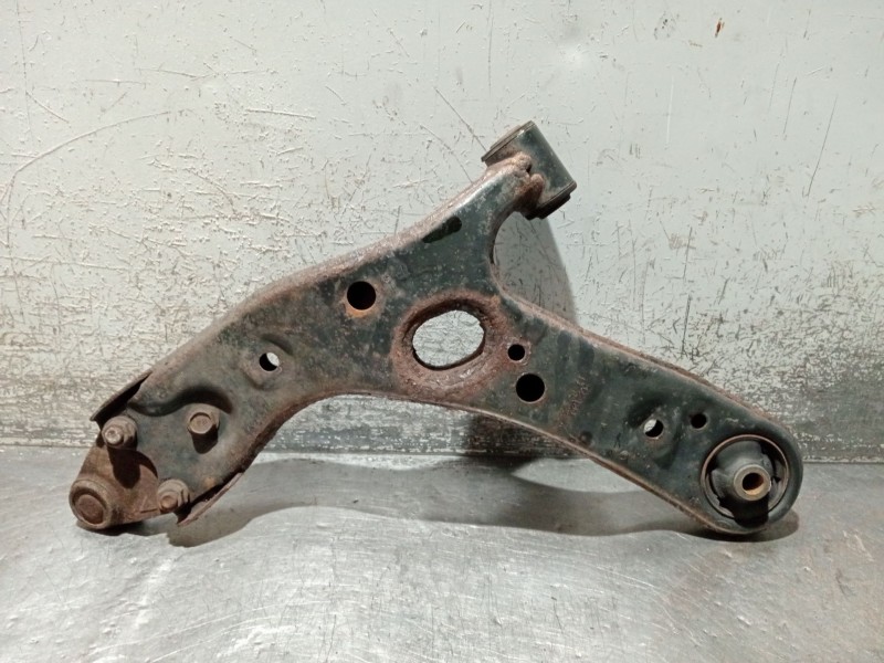 Recambio de brazo suspension inferior delantero derecho para toyota avensis sedán (_t27_) 2.0 d-4d (adt270_) referencia OEM IAM 