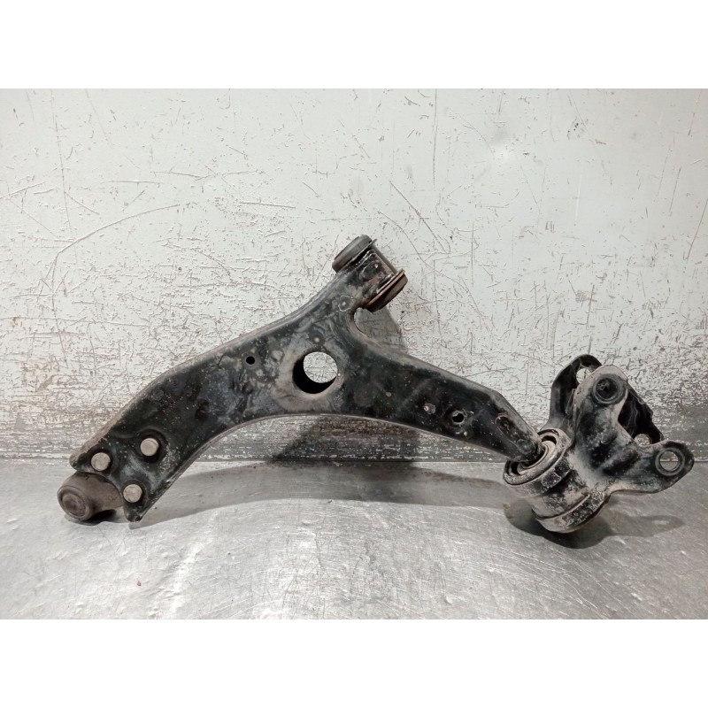 Recambio de brazo suspension inferior delantero derecho para ford focus iii 1.5 tdci referencia OEM IAM BV613A262DAA  