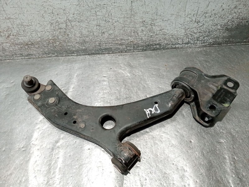 Recambio de brazo suspension inferior delantero derecho para ford focus iii 1.5 tdci referencia OEM IAM BV613A262DAA  