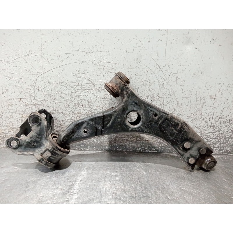 Recambio de brazo suspension inferior delantero izquierdo para ford focus iii 1.5 tdci referencia OEM IAM BV613A262DAA  