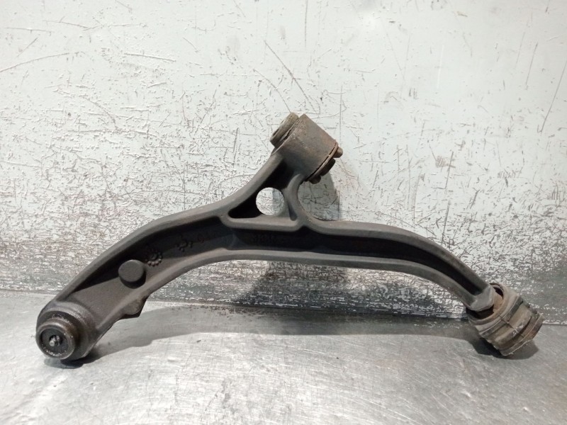 Recambio de brazo suspension inferior delantero derecho para chrysler voyager iv (rg, rs) 2.8 crd referencia OEM IAM 04694972AA 