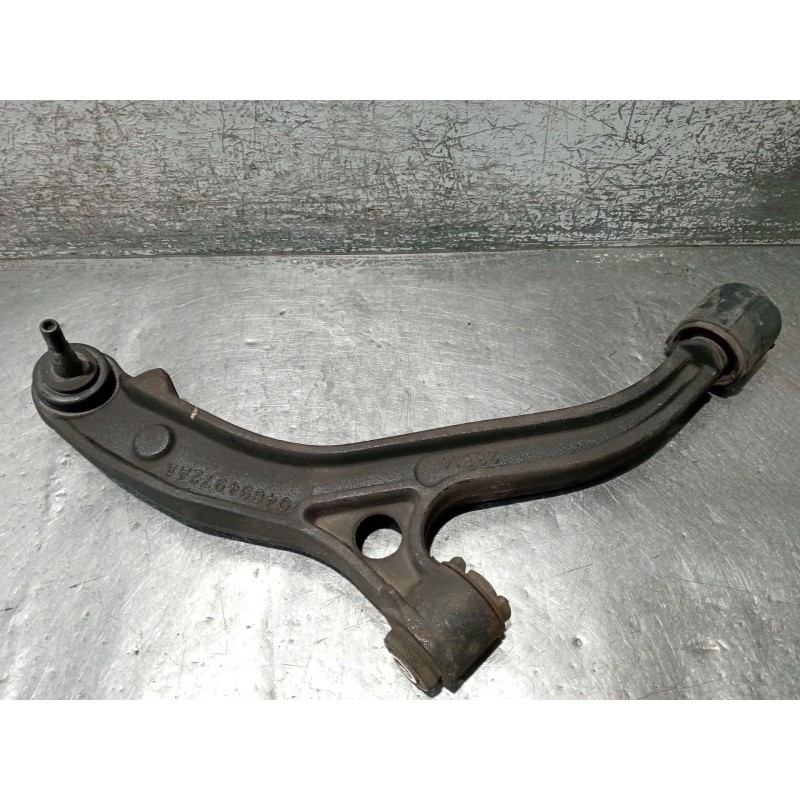 Recambio de brazo suspension inferior delantero derecho para chrysler voyager iv (rg, rs) 2.8 crd referencia OEM IAM 04694972AA 