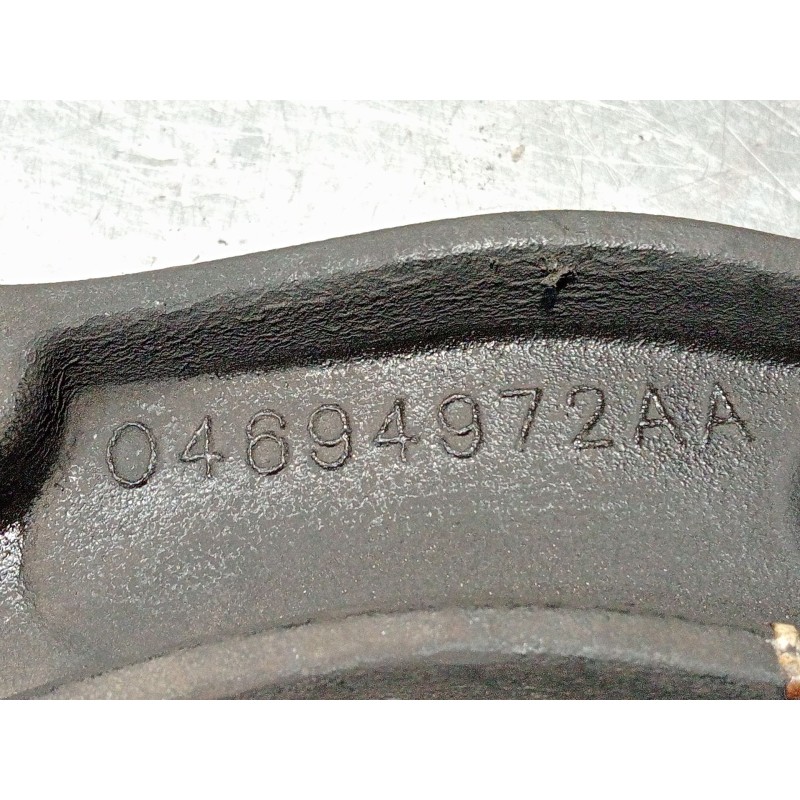 Recambio de brazo suspension inferior delantero derecho para chrysler voyager iv (rg, rs) 2.8 crd referencia OEM IAM 04694972AA 