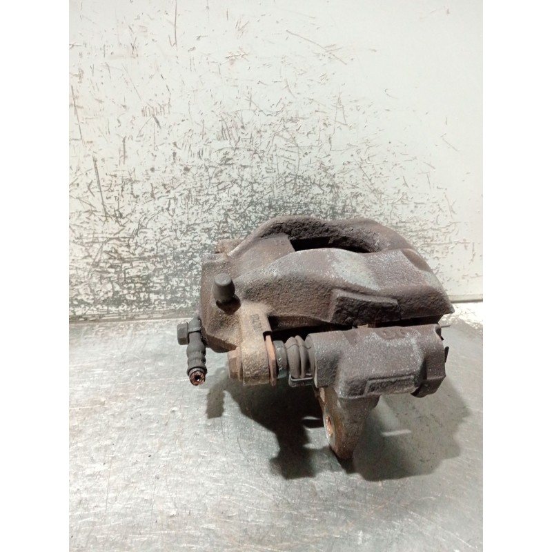 Recambio de pinza freno delantera derecha para toyota avensis sedán (_t27_) 2.0 d-4d (adt270_) referencia OEM IAM Y04303  