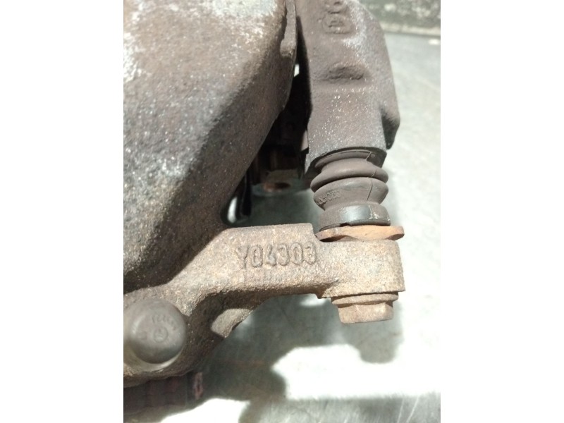 Recambio de pinza freno delantera derecha para toyota avensis sedán (_t27_) 2.0 d-4d (adt270_) referencia OEM IAM Y04303  