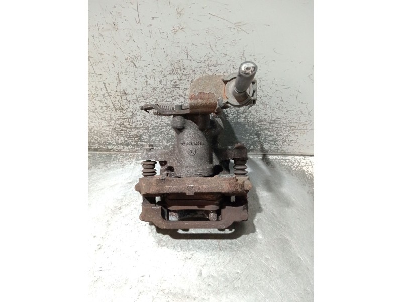 Recambio de pinza freno trasera izquierda para toyota avensis sedán (_t27_) 2.0 d-4d (adt270_) referencia OEM IAM 0204Y04613  