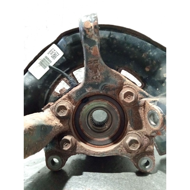 Recambio de mangueta delantera derecha para toyota avensis sedán (_t27_) 2.0 d-4d (adt270_) referencia OEM IAM 4321105090  