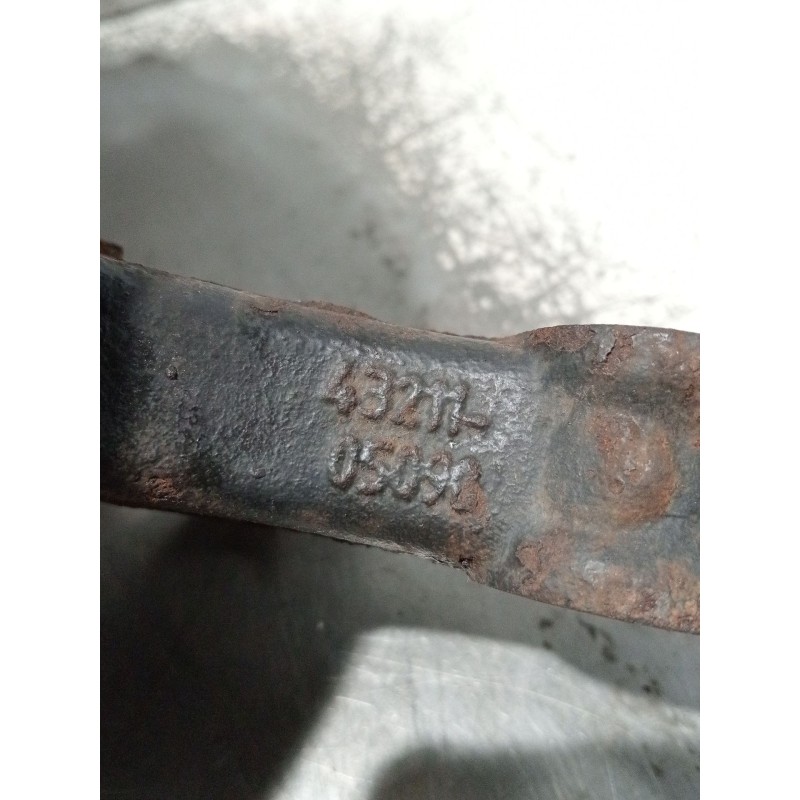 Recambio de mangueta delantera derecha para toyota avensis sedán (_t27_) 2.0 d-4d (adt270_) referencia OEM IAM 4321105090  