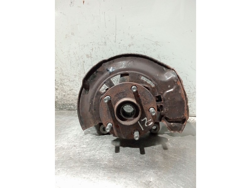 Recambio de mangueta delantera izquierda para toyota avensis sedán (_t27_) 2.0 d-4d (adt270_) referencia OEM IAM 4321205090  