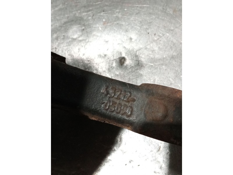 Recambio de mangueta delantera izquierda para toyota avensis sedán (_t27_) 2.0 d-4d (adt270_) referencia OEM IAM 4321205090  