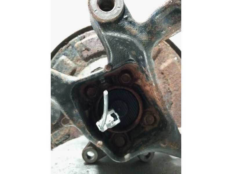 Recambio de mangueta trasera izquierda para toyota avensis sedán (_t27_) 2.0 d-4d (adt270_) referencia OEM IAM   