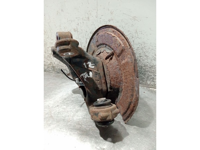 Recambio de mangueta trasera izquierda para toyota avensis sedán (_t27_) 2.0 d-4d (adt270_) referencia OEM IAM   