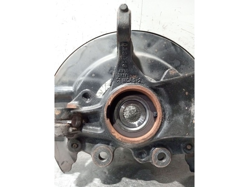 Recambio de mangueta delantera izquierda para ford focus iii 1.5 tdci referencia OEM IAM AV613K171  