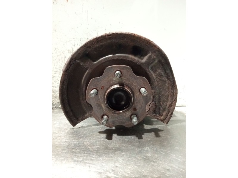 Recambio de mangueta trasera derecha para toyota avensis sedán (_t27_) 2.0 d-4d (adt270_) referencia OEM IAM   