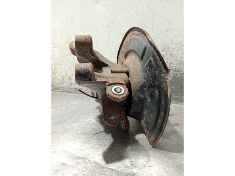 Recambio de mangueta trasera derecha para toyota avensis sedán (_t27_) 2.0 d-4d (adt270_) referencia OEM IAM   