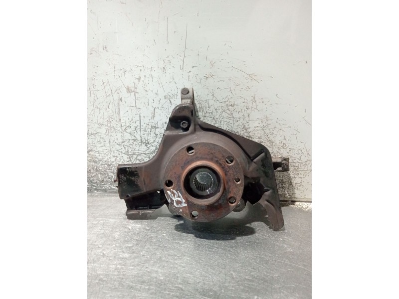 Recambio de mangueta delantera derecha para fiat 500l (351_, 352_) 1.3 d multijet (199lxy1a, 199lxy11) referencia OEM IAM 557009