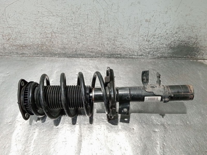 Recambio de amortiguador delantero izquierdo para ford focus iii 1.5 tdci referencia OEM IAM BV6118K001HBB E5633502 