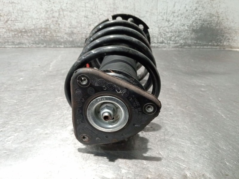 Recambio de amortiguador delantero izquierdo para ford focus iii 1.5 tdci referencia OEM IAM BV6118K001HBB E5633502 
