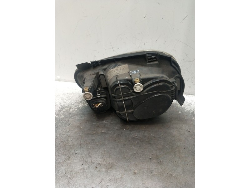 Recambio de faro derecho para volkswagen golf iv (1j1) 1.6 referencia OEM IAM 1J1941016C 67736940 VER FOTOS
