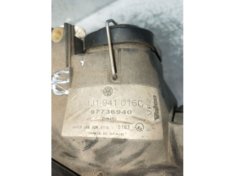 Recambio de faro derecho para volkswagen golf iv (1j1) 1.6 referencia OEM IAM 1J1941016C 67736940 VER FOTOS