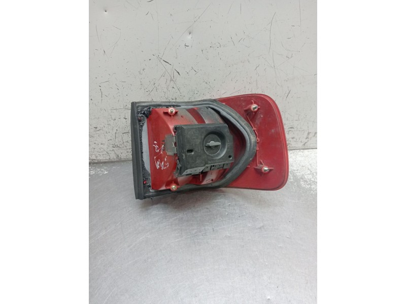 Recambio de piloto trasero izquierdo para audi 80 b4 sedán (8c2) 1.9 tdi referencia OEM IAM   