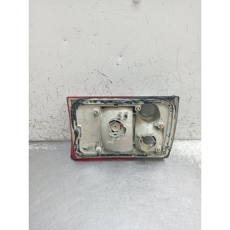 Recambio de piloto trasero izquierdo interior para audi 80 b4 sedán (8c2) 1.9 tdi referencia OEM IAM 8A0945094  