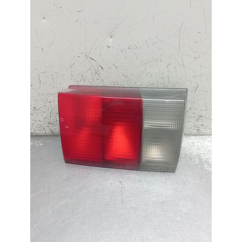 Recambio de piloto trasero derecho interior para audi 80 b4 sedán (8c2) 1.9 tdi referencia OEM IAM 8A09450931  