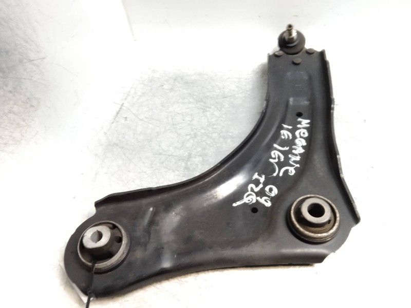 Recambio de brazo suspension inferior delantero izquierdo para renault megane iii coupe 1.6 16v referencia OEM IAM   