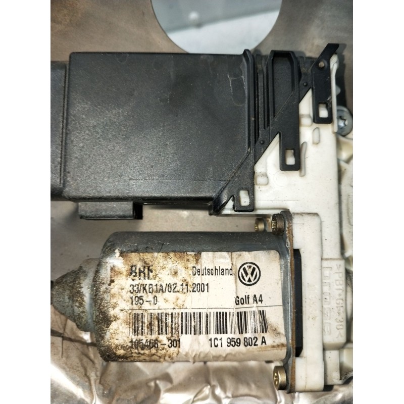 Recambio de elevalunas delantero derecho para volkswagen bora i (1j2) 1.9 tdi referencia OEM IAM 105466301 5P 