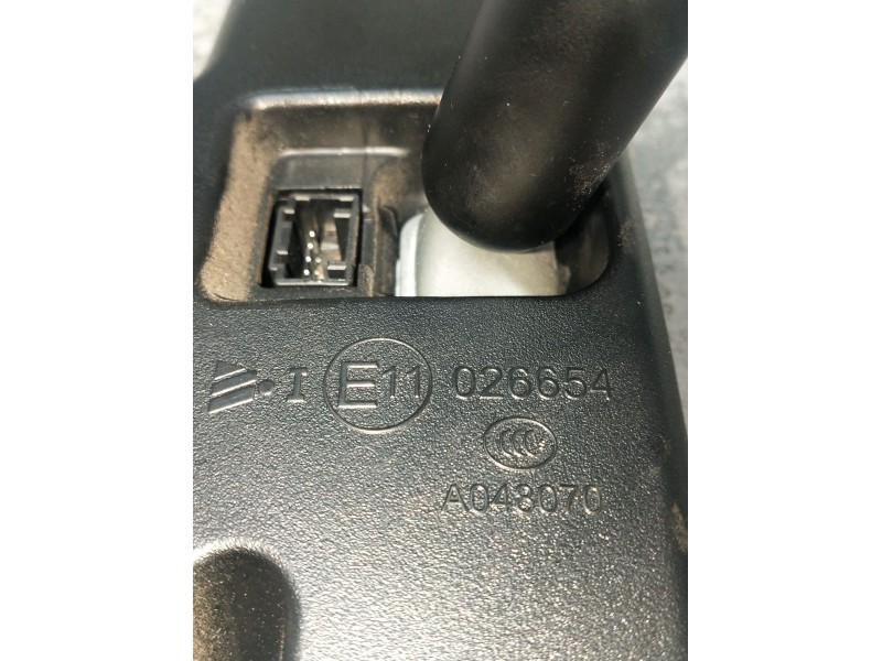 Recambio de espejo interior para mazda 3 (bm, bn) 2.2 d referencia OEM IAM A048070 026654 