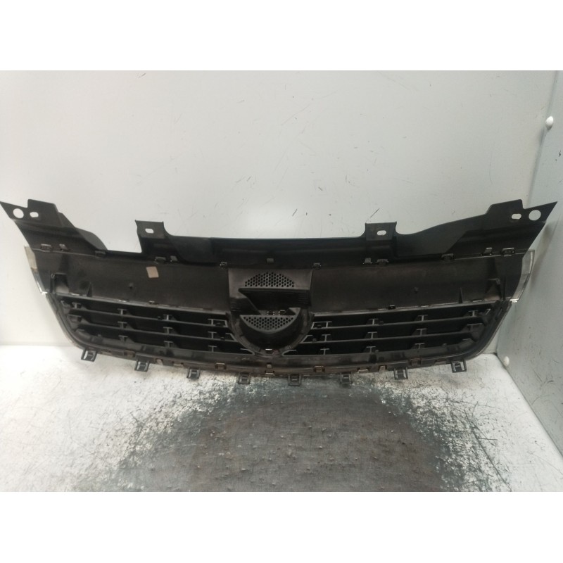 Recambio de rejilla delantera para opel zafira / zafira family b (a05) 1.7 cdti (m75) referencia OEM IAM 13136136 13150867 