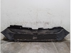 Recambio de rejilla delantera para iveco daily vi furgoneta 33s13, 35s13, 35c13 referencia OEM IAM    2