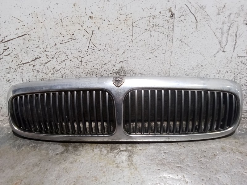 Recambio de rejilla delantera para jaguar xj 3.2 executive referencia OEM IAM   