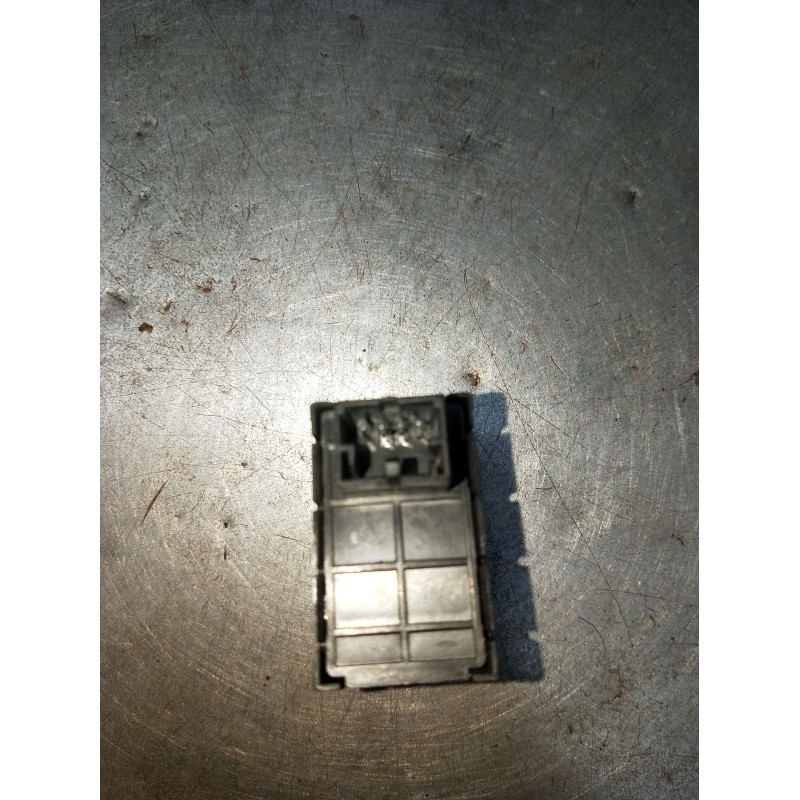 Recambio de mando elevalunas delantero derecho para fiat 500l (351_, 352_) 1.3 d multijet (199lxy1a, 199lxy11) referencia OEM IA