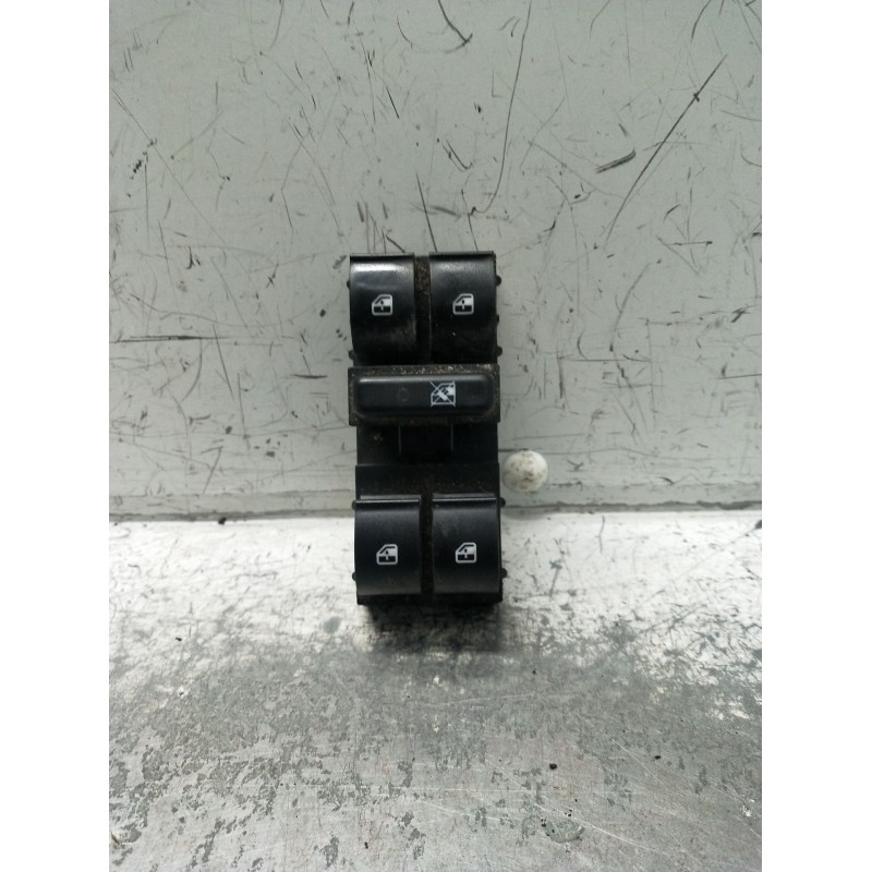 Recambio de mando elevalunas delantero izquierdo para fiat 500l (351_, 352_) 1.3 d multijet (199lxy1a, 199lxy11) referencia OEM 