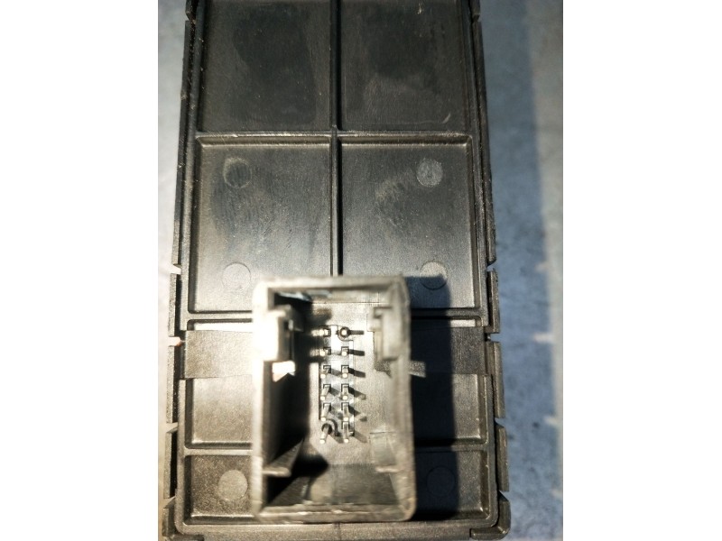 Recambio de mando elevalunas delantero izquierdo para fiat 500l (351_, 352_) 1.3 d multijet (199lxy1a, 199lxy11) referencia OEM 