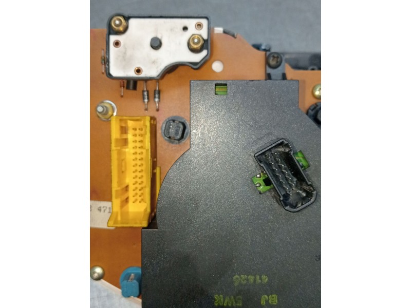 Recambio de cuadro instrumentos para audi 80 b4 sedán (8c2) 1.9 tdi referencia OEM IAM 110008563 8A0919033G 