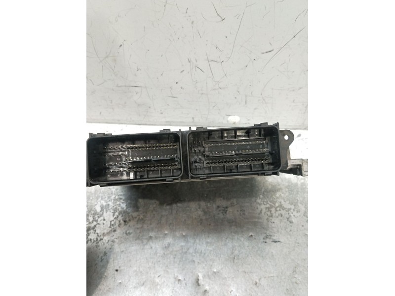 Recambio de centralita motor uce para ford transit courier b460 furgoneta/monovolumen 1.5 tdci referencia OEM IAM 081033283 FT7A
