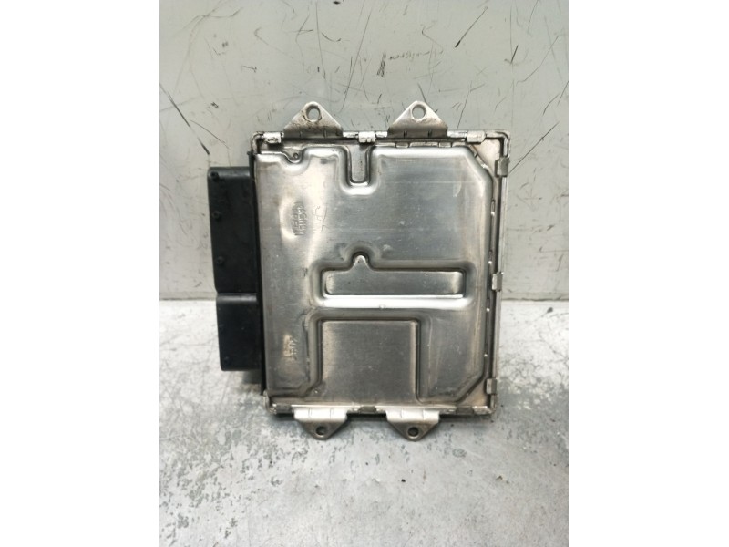 Recambio de centralita motor uce para fiat 500l (351_, 352_) 1.3 d multijet (199lxy1a, 199lxy11) referencia OEM IAM BC0104974C A