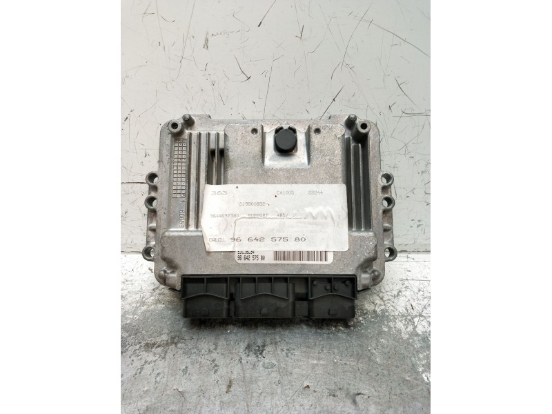 Recambio de centralita motor uce para citroën c4 i (lc_) 1.6 hdi referencia OEM IAM 9664257580 9644692380 219800852
