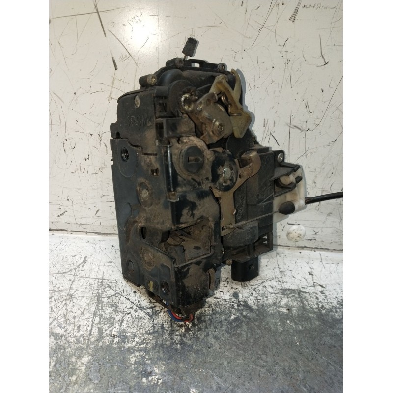 Recambio de motor cierre centralizado trasero izquierdo para volkswagen bora i (1j2) 1.9 tdi referencia OEM IAM  5P 