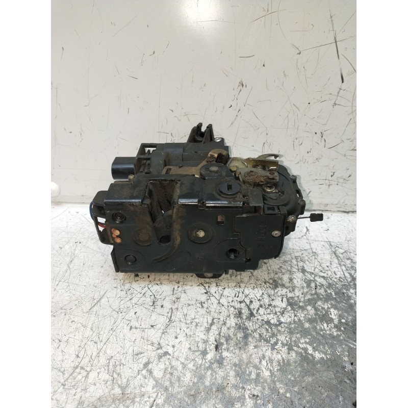 Recambio de motor cierre centralizado trasero derecho para volkswagen bora i (1j2) 1.9 tdi referencia OEM IAM  5P 