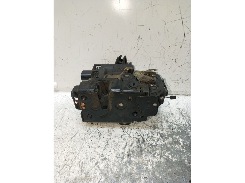 Recambio de motor cierre centralizado trasero derecho para volkswagen bora i (1j2) 1.9 tdi referencia OEM IAM  5P 