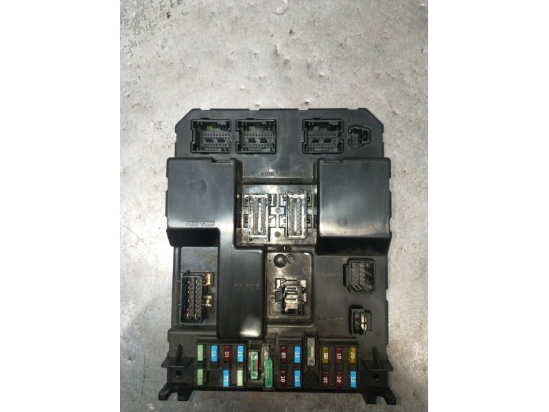 Recambio de caja reles / fusibles para peugeot 307 sw (3h) 1.6 hdi 110 referencia OEM IAM 9651196780A BSIJ0200 9651197480